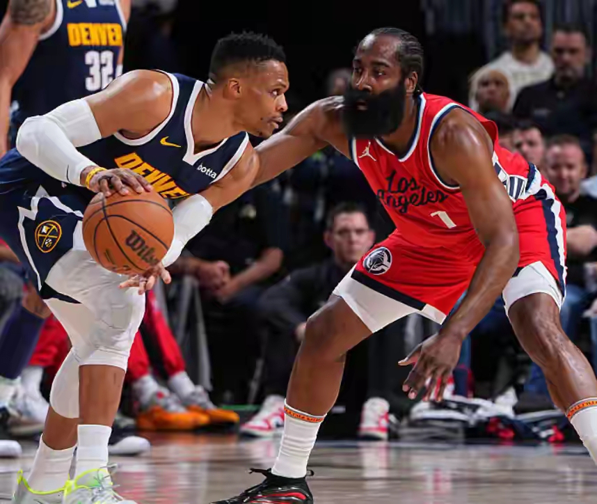 洛杉矶快船NBA击败太阳莱昂纳德稳定输出的简单介绍