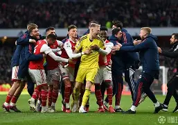 巴黎圣日耳曼法甲击败克莱蒙姆巴佩帽子戏法