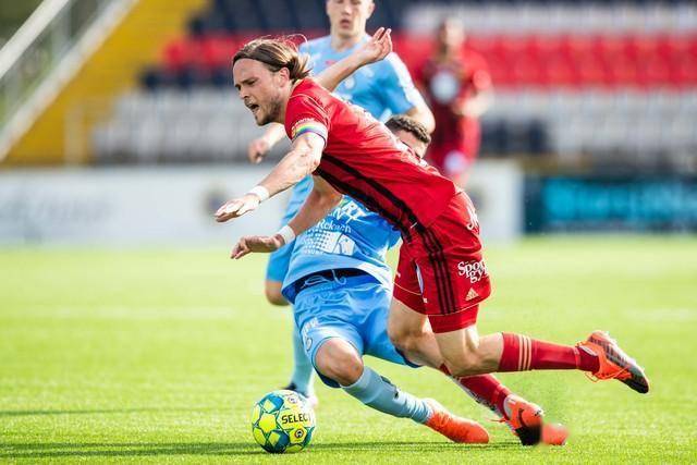 包含强强对话张力拉满，攻防博弈精彩纷呈的词条